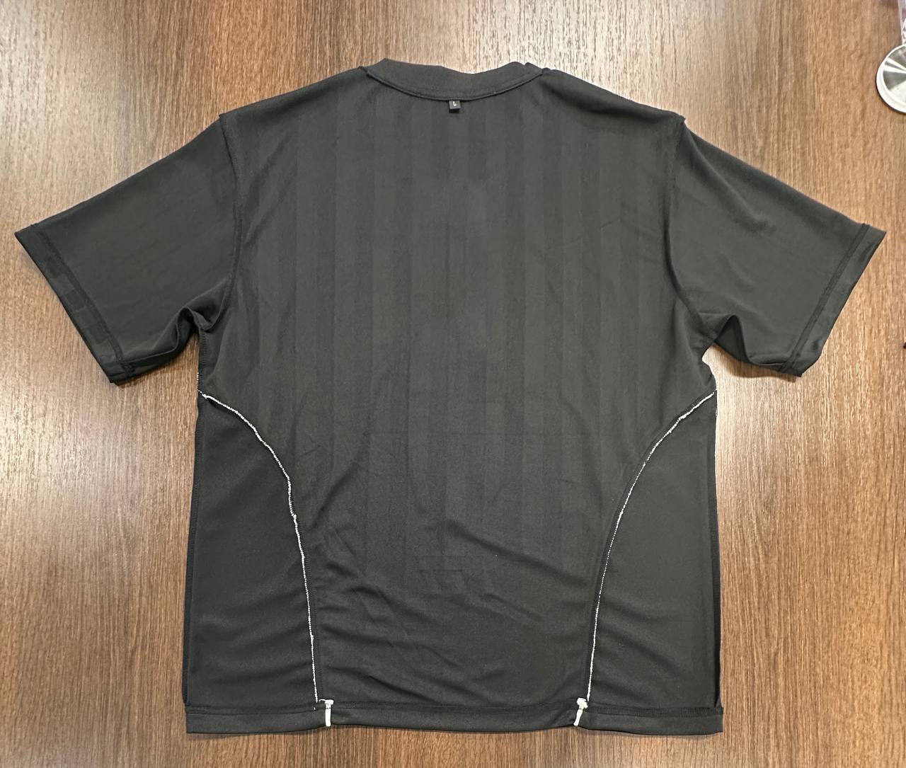 Back view of custom jersey sample with contrasting seam details